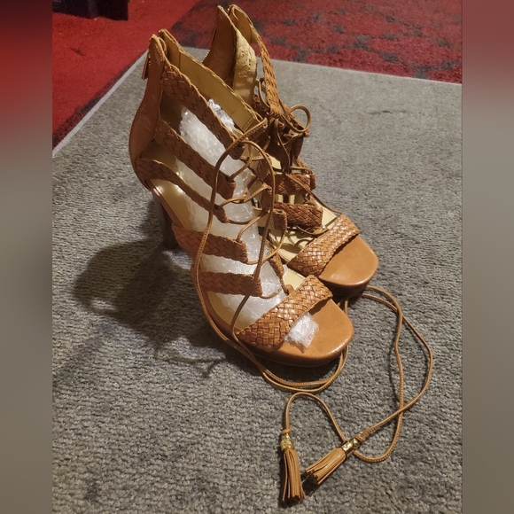 Michael Kors 👠 Monterey platform lace up heels with woven leather straps. - Picture 12 of 14